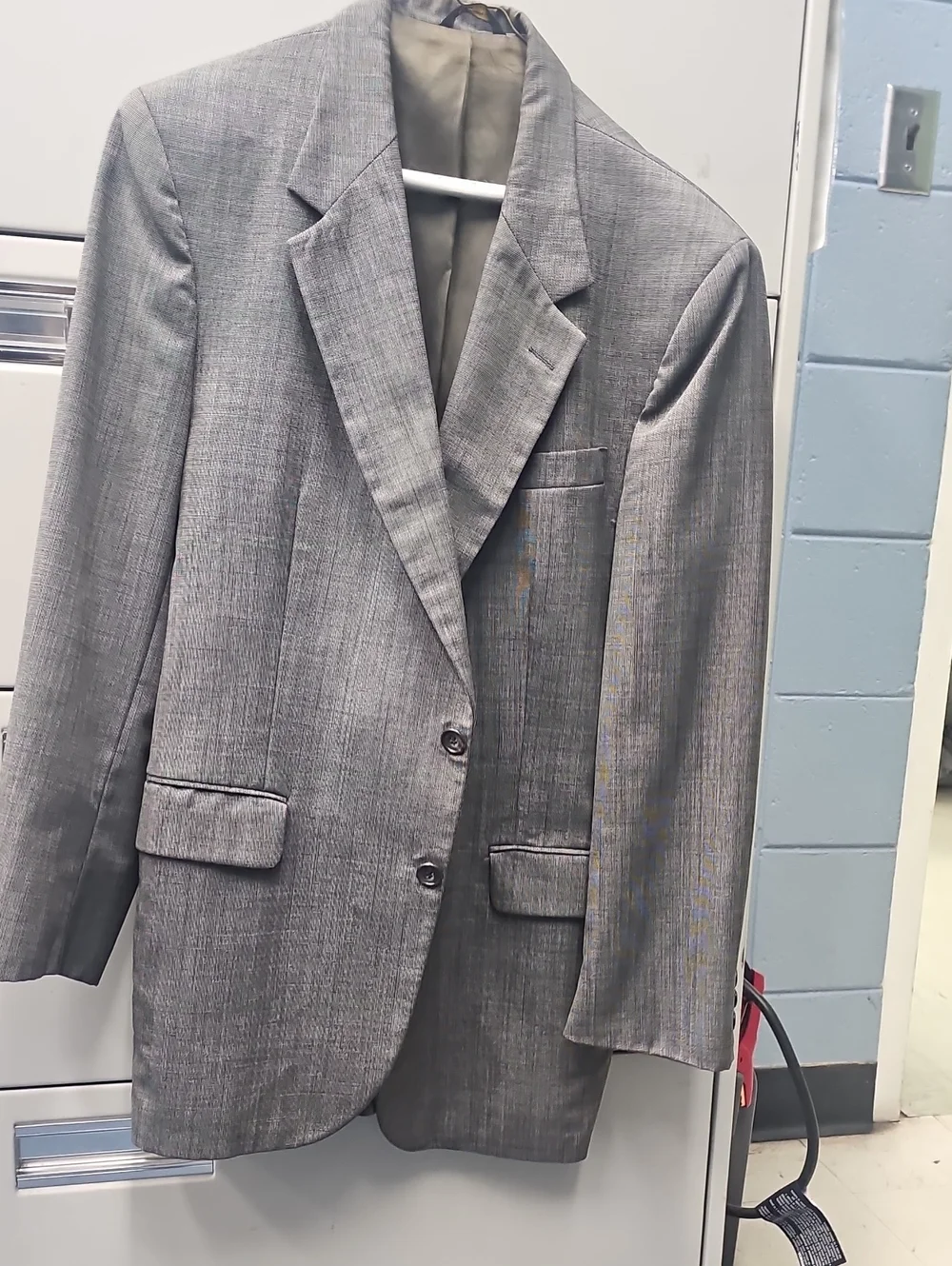Classic Men's Gray Two-Button Notch Lapel Blazer